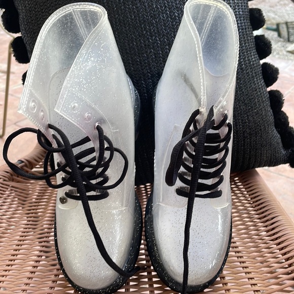 BRAND NEW G Six Workshop Ankle Boots Clear Gold Glitter SZ 6 - Picture 1 of 5